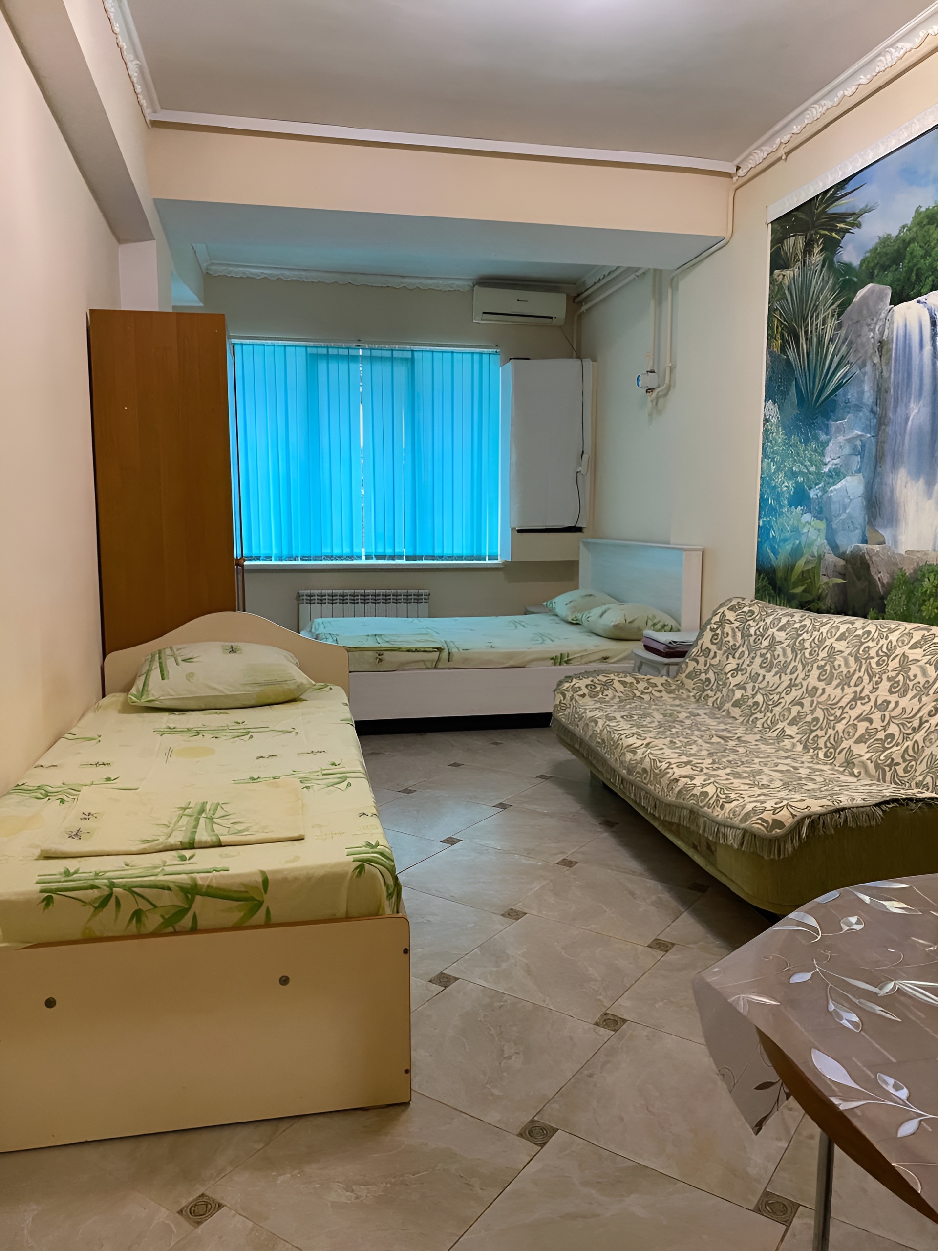 Комната с личным сан узлом и кухней на этаже